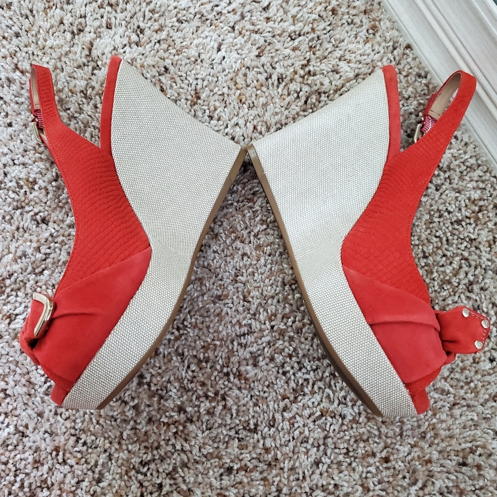 SOLD New Antonio Melani Coral Wedge w/sling back adjustable strap - Picture 6 of 9